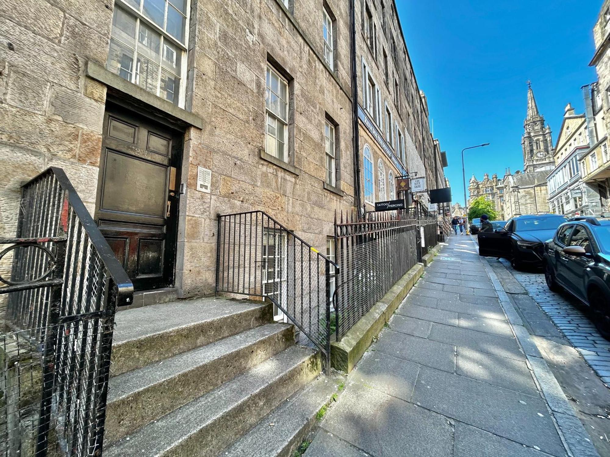 Blair St Burns Apt Old Town Edimburgo Esterno foto